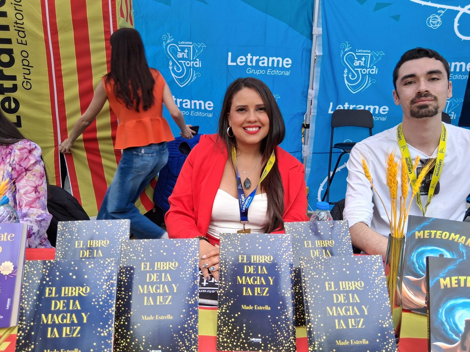 Estrella Made presentó El libro de la magia y la luz en Sant Jordi 2025 de la mano de Editorial Letrame